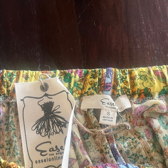 Easel “Secret Garden” Floral Off-Shoulder Maxi Dress 🌼 - Picture 10 of 11